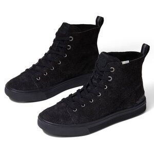 NWT Womens Toms Travel Lite High Black Shaggy Suede style